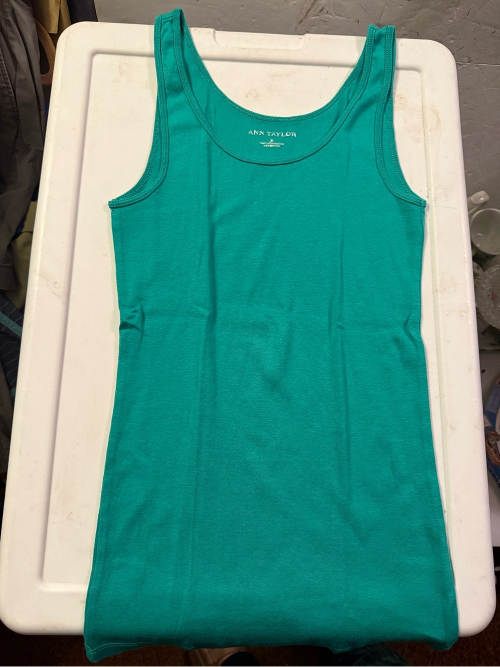 Ann Taylor green Scoop Neck Tank Top